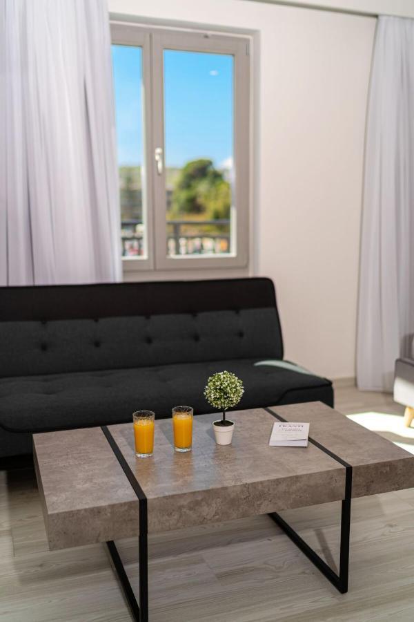 White&Gray Apartment Rethymno Exteriör bild